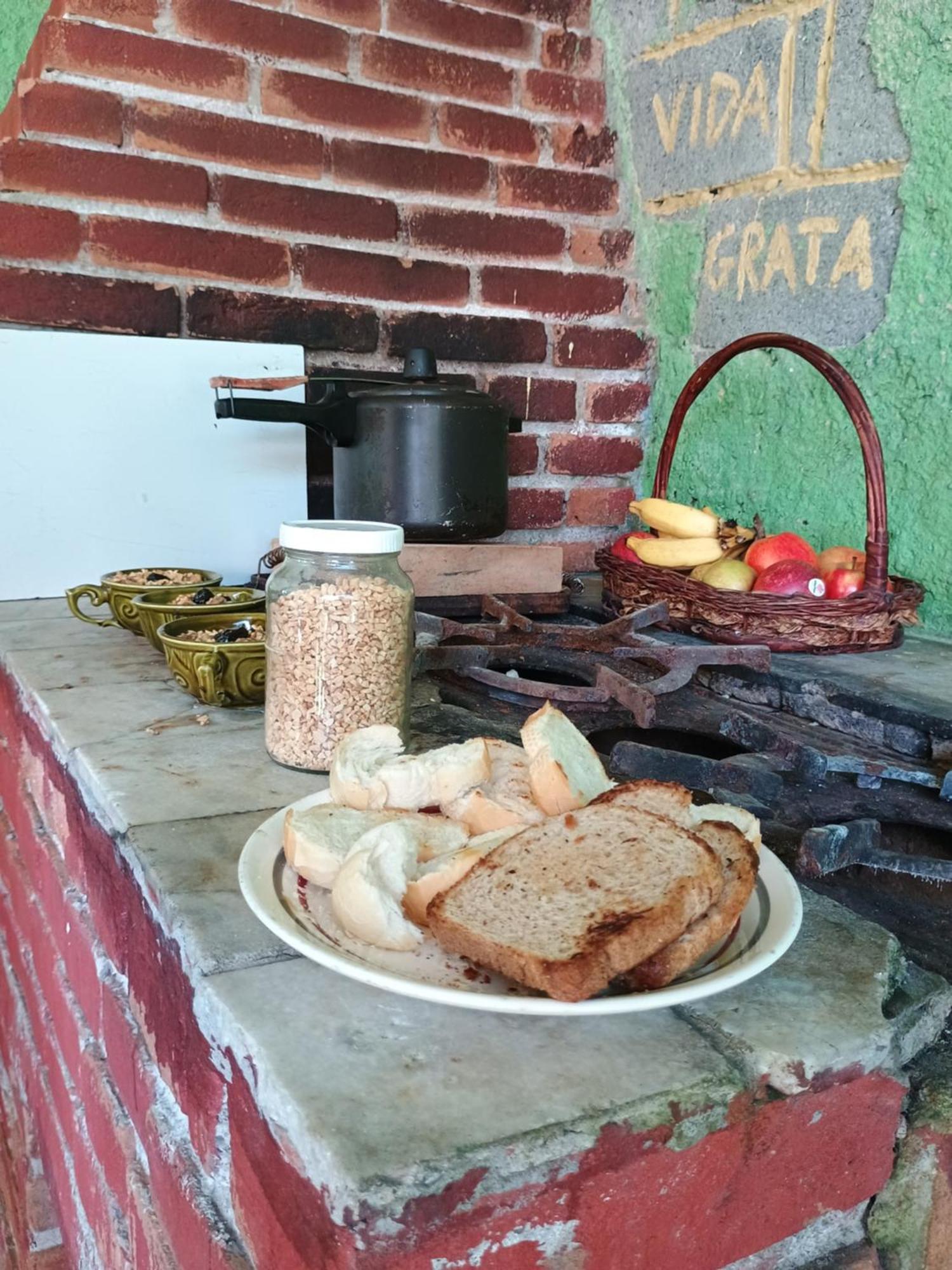 Renovo Beija-Flor Hostel E Espaco Terapeutico Bertioga Bagian luar foto